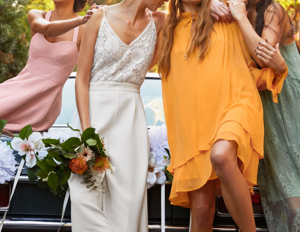 Comment s&rsquo;habiller pour un mariage sans paraître déguisée&nbsp;?