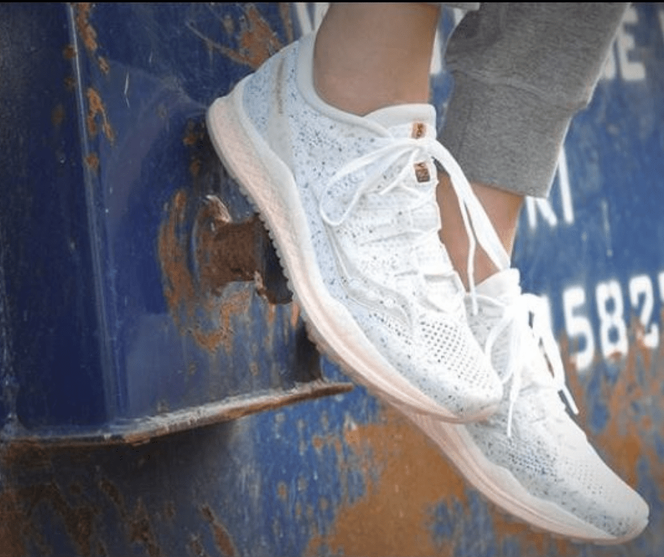 saucony-freedom-iso-white-noise-chaussures-sport