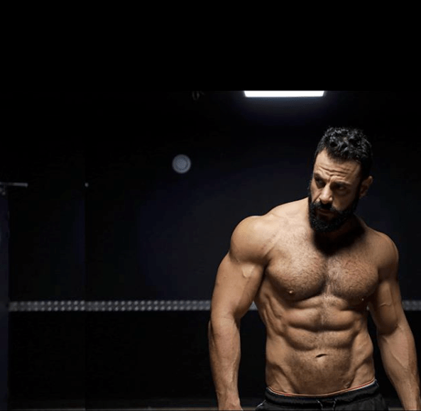 Iron John Maddys restaurant californien