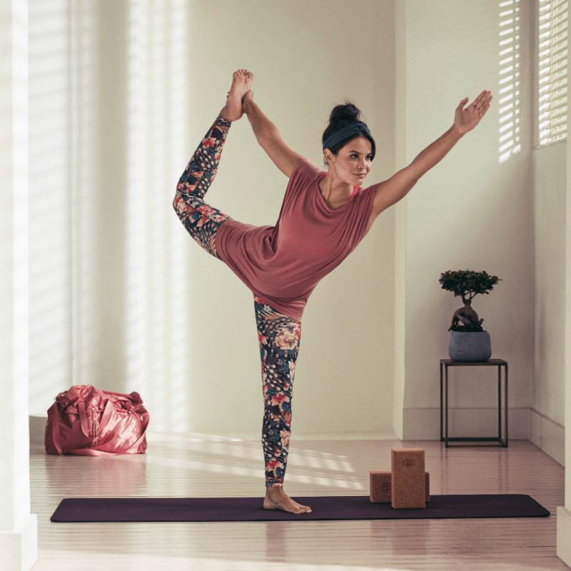 tenue-sport-fitness-yoga-peekflowers-rituals-vetements