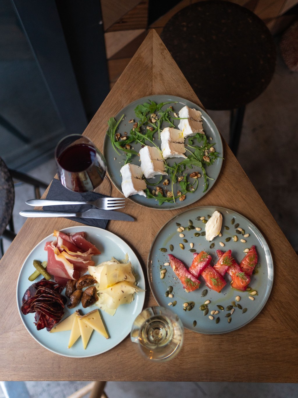 Chez Nous, on se sent comme chez soi, du bon vin et fromage en&nbsp;plus