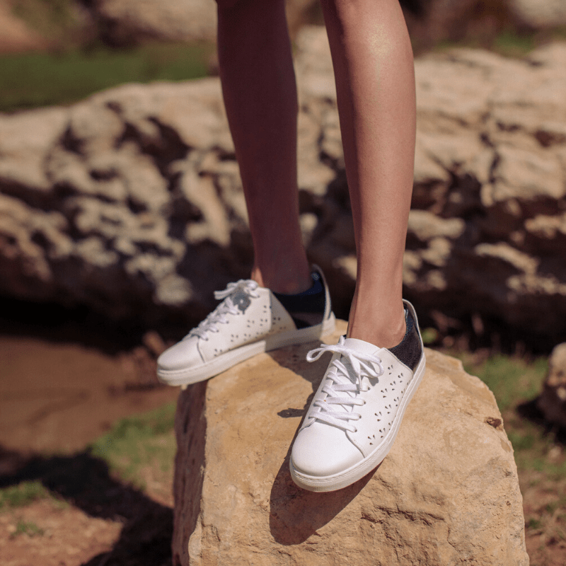 sneakers-blanches -renée-m-moustache (1)