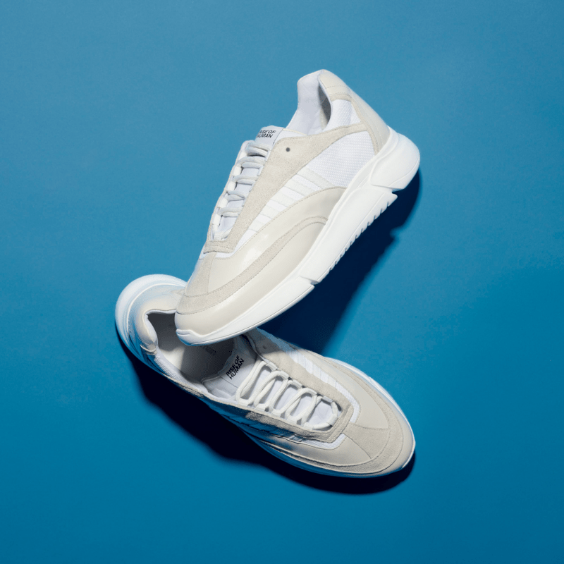 sneakers-blanches-rise-of-human-dna
