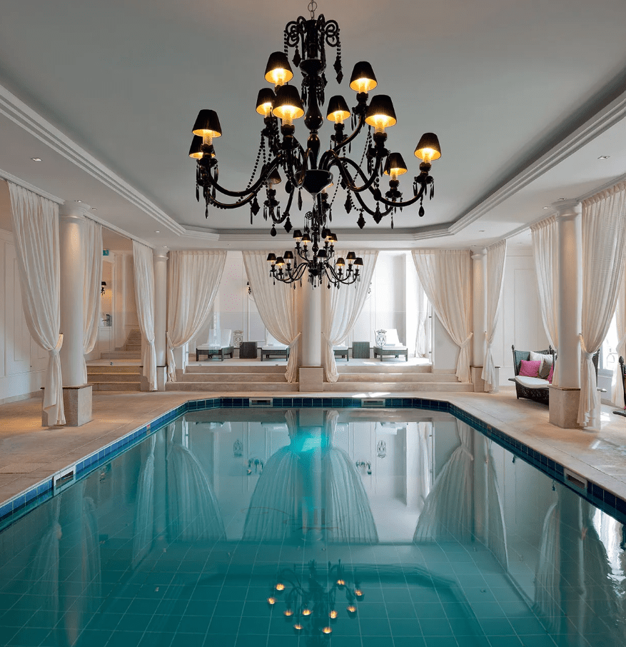 Comment profiter des piscines des plus beaux hotels a&nbsp;paris